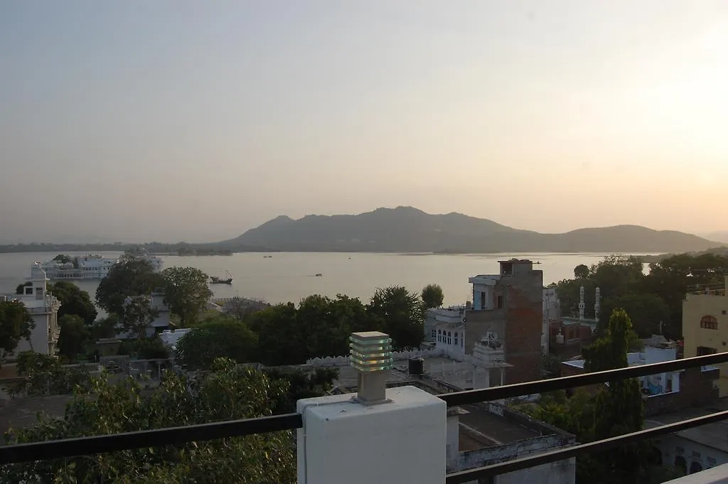 Madpackers Udaipur Hotel 3*,  India